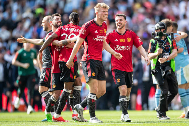 个中后卫的 个中后卫的