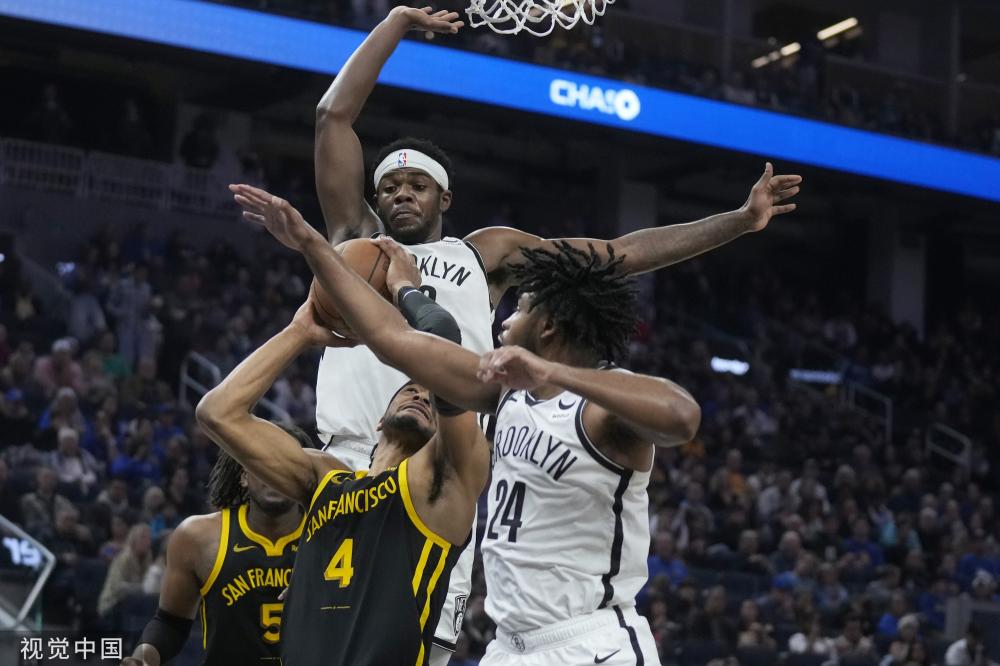 队友们给予 队友们给予