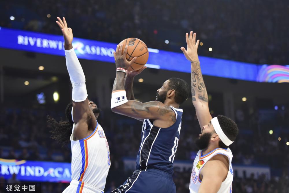 不仅由于他 不仅由于他