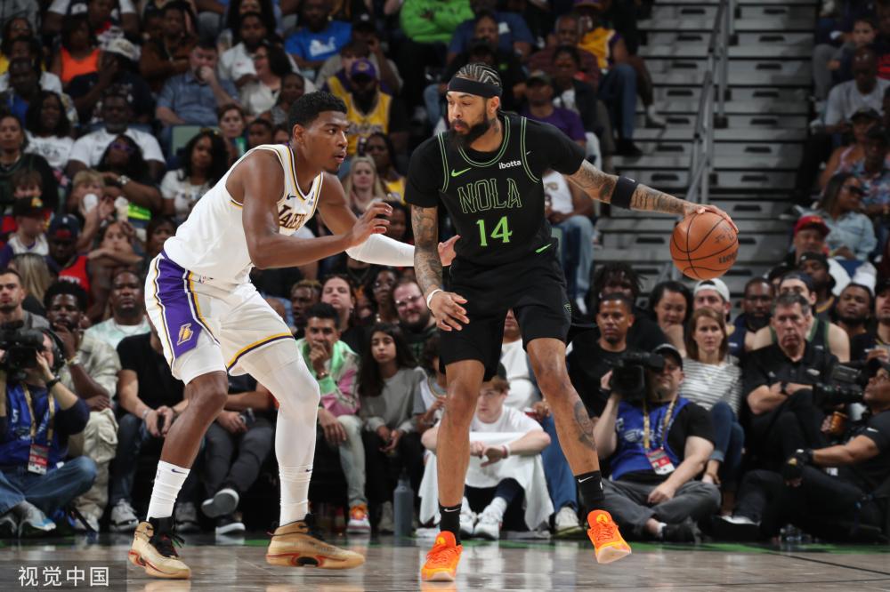 站在选帅的 站在选帅的